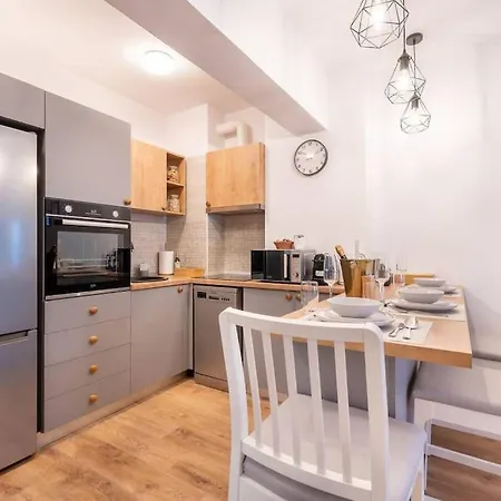 Apartment Lakeview Cozynook - Tennis, Underground Parking, Modern, Balcony *